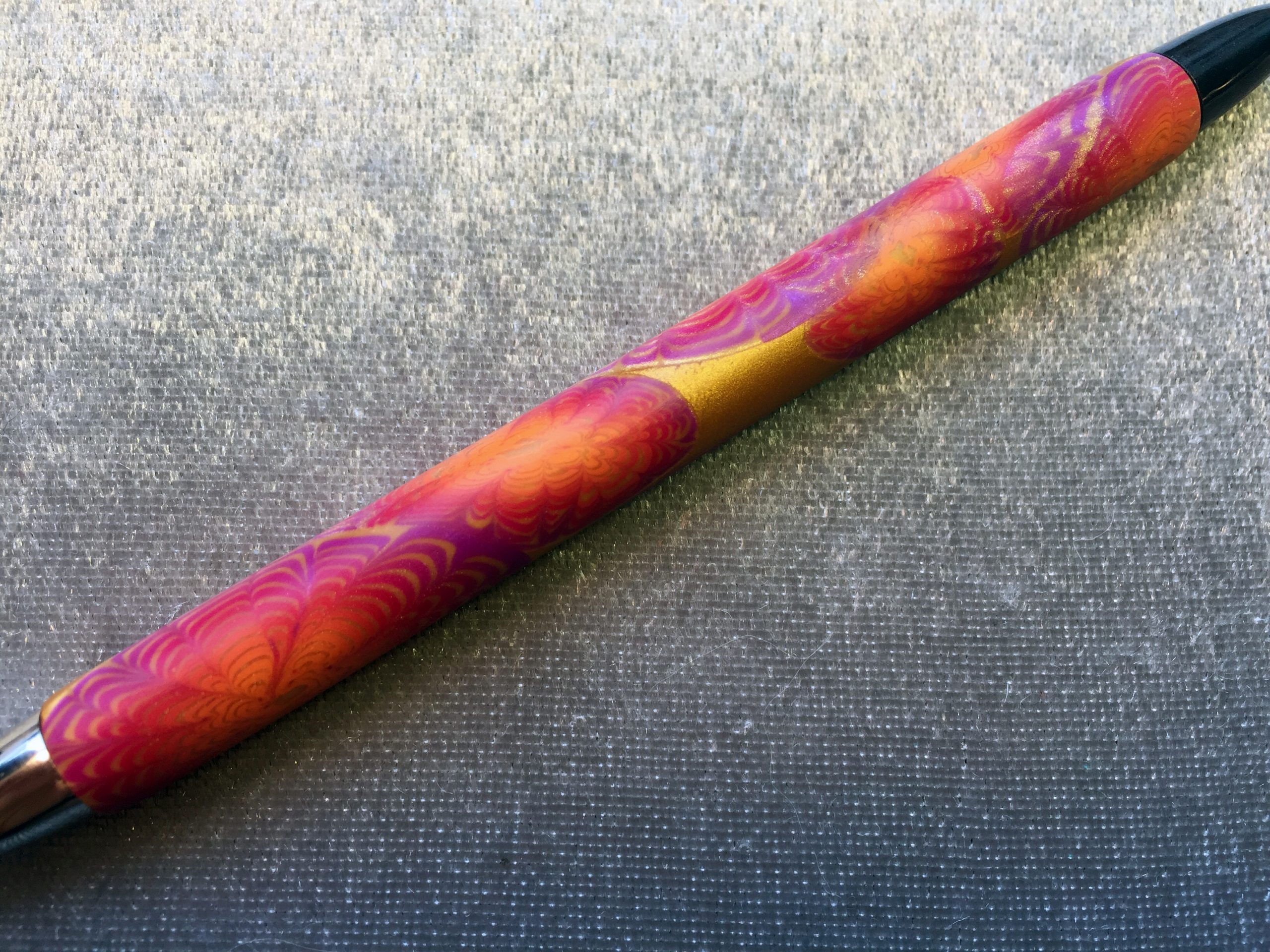 Polymer clay gold and magenta zinnia design pen